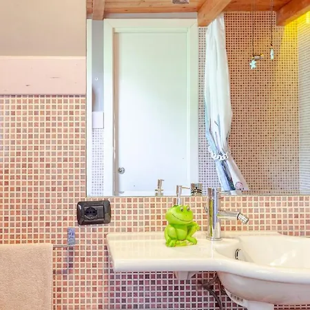 Luxury With Swimming Pool In