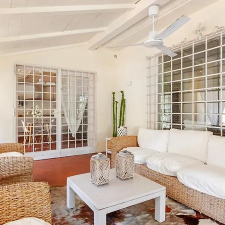 Villa Luxury With Swimming Pool In