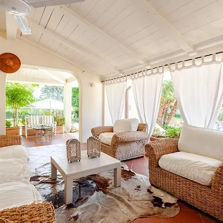 Luxury With Swimming Pool In *