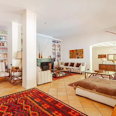 Luxury With Swimming Pool In Villa Roma