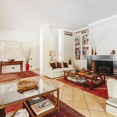 Villa Luxury With Swimming Pool In *