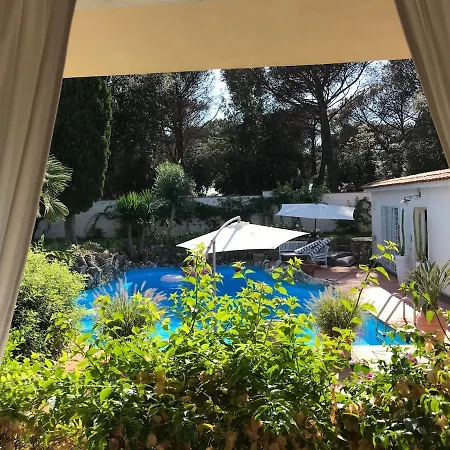 Villa Luxury With Swimming Pool In